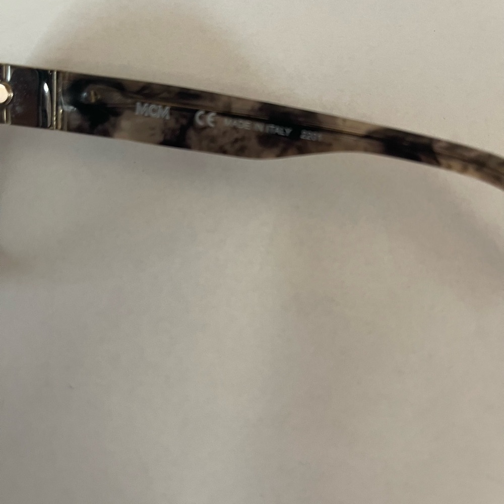 MCM Women's Grey Marble Sunglasses - Picture 6 of 7